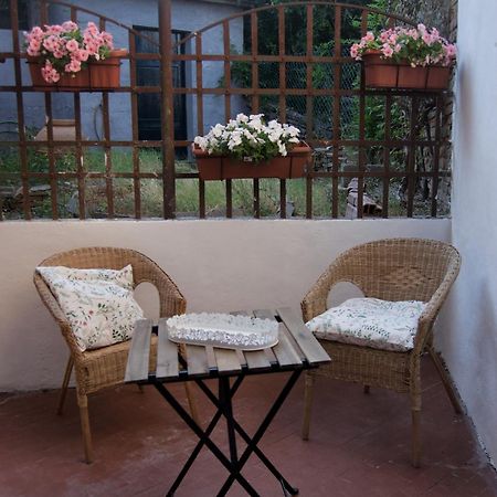 Casa Di Canfreo Lari Екстериор снимка