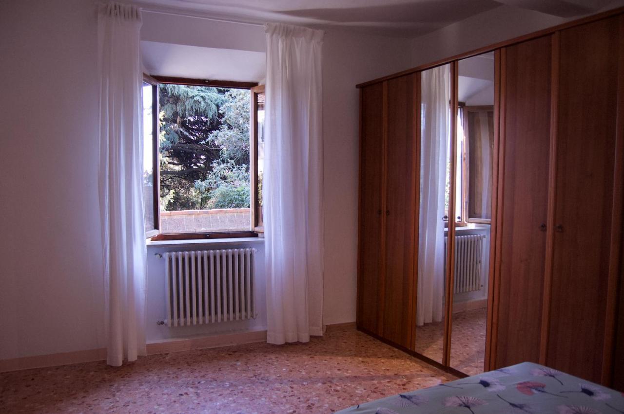 Casa Di Canfreo Lari Екстериор снимка