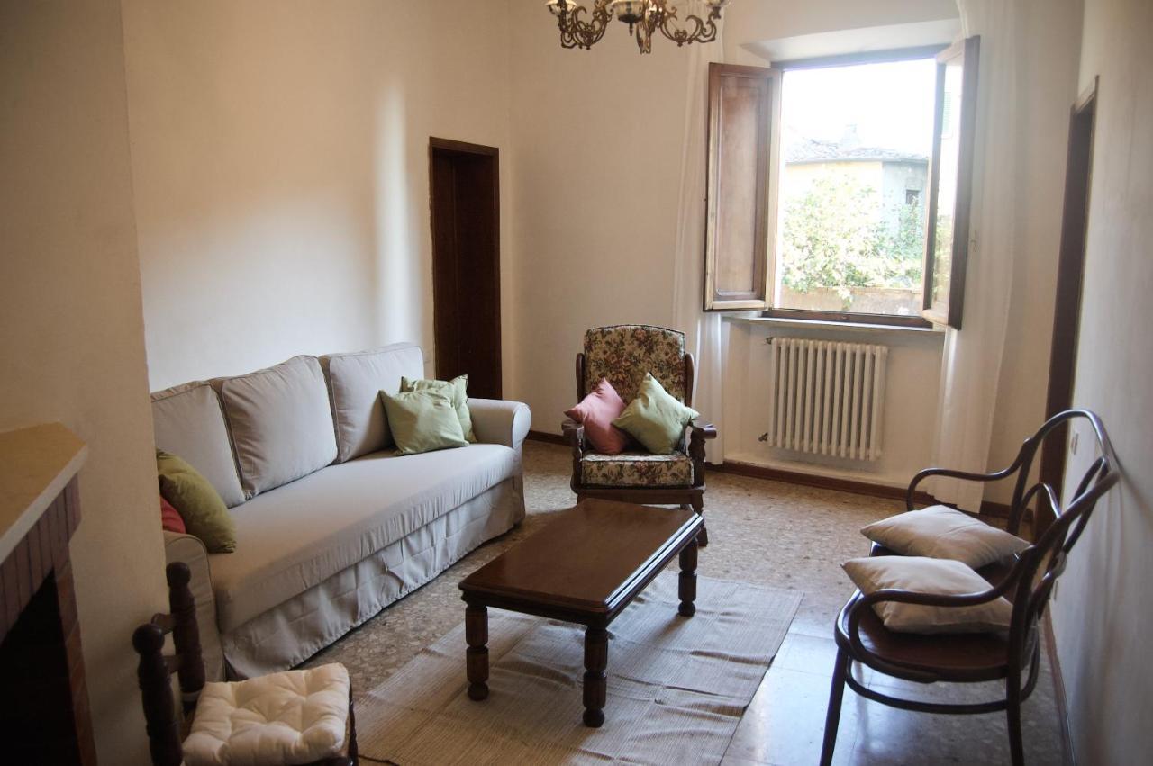 Casa Di Canfreo Lari Екстериор снимка
